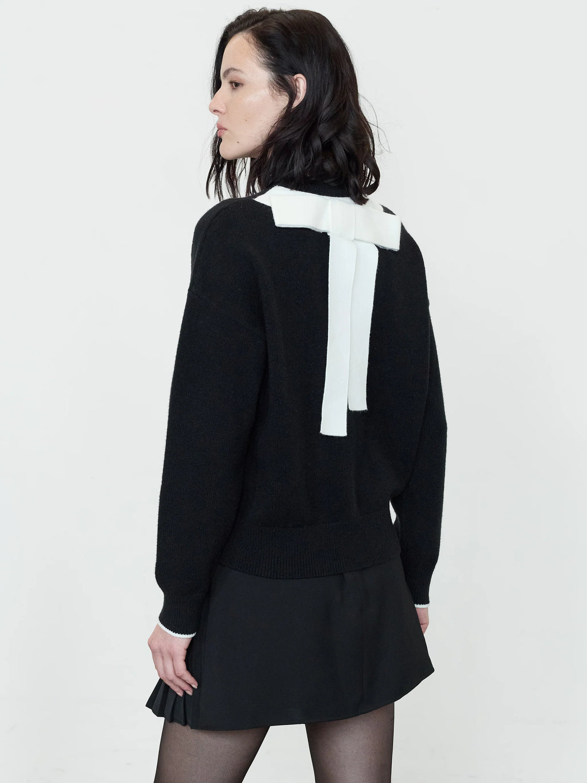 Davan Monochrome Bow Back Knit Jumper
