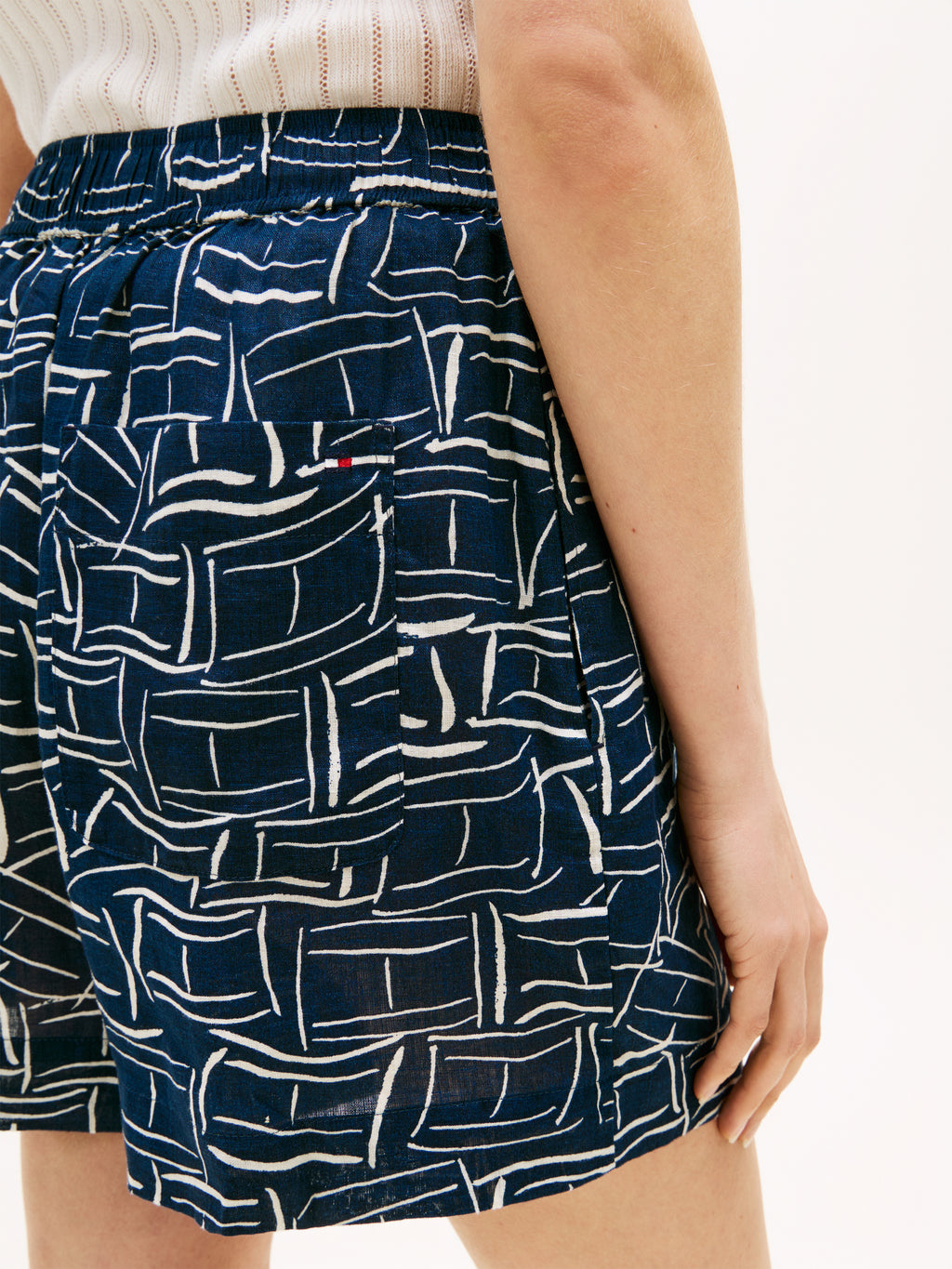 The Navy Linen Pattern Shorts