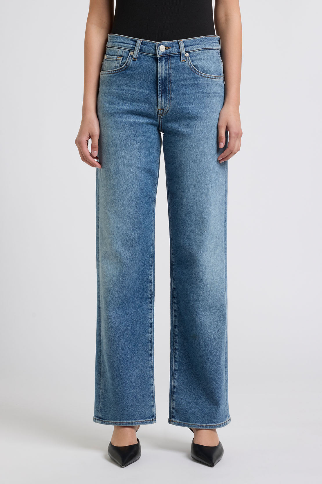The STOVEPIPE Straight Oceanstone Wide Jeans